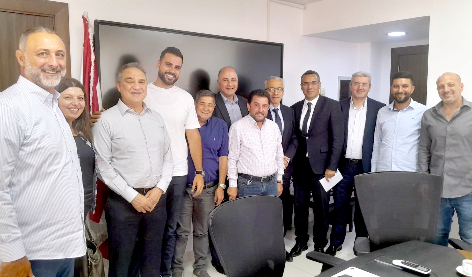 لبنان يتّجه نحو الزراعة التعاقدية: خطوة استراتيجية بقيادة الوزير هاني لتحقيق السيادة الغذائية وتعزيز دخل المزارعين