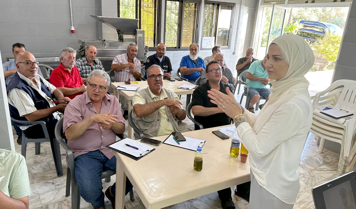 ورشة تدريبية في مزرعة الضهر حول التذوّق الحسي لزيت الزيتون: نحو تعزيز جودة الإنتاج وتمكين المزارعين