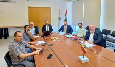 الوزير نزار هاني يترأس اجتماع اللجنة الوطنية لقطاع تربية النحل: نحو تنظيم شامل وتطوير مستدام للقطاع