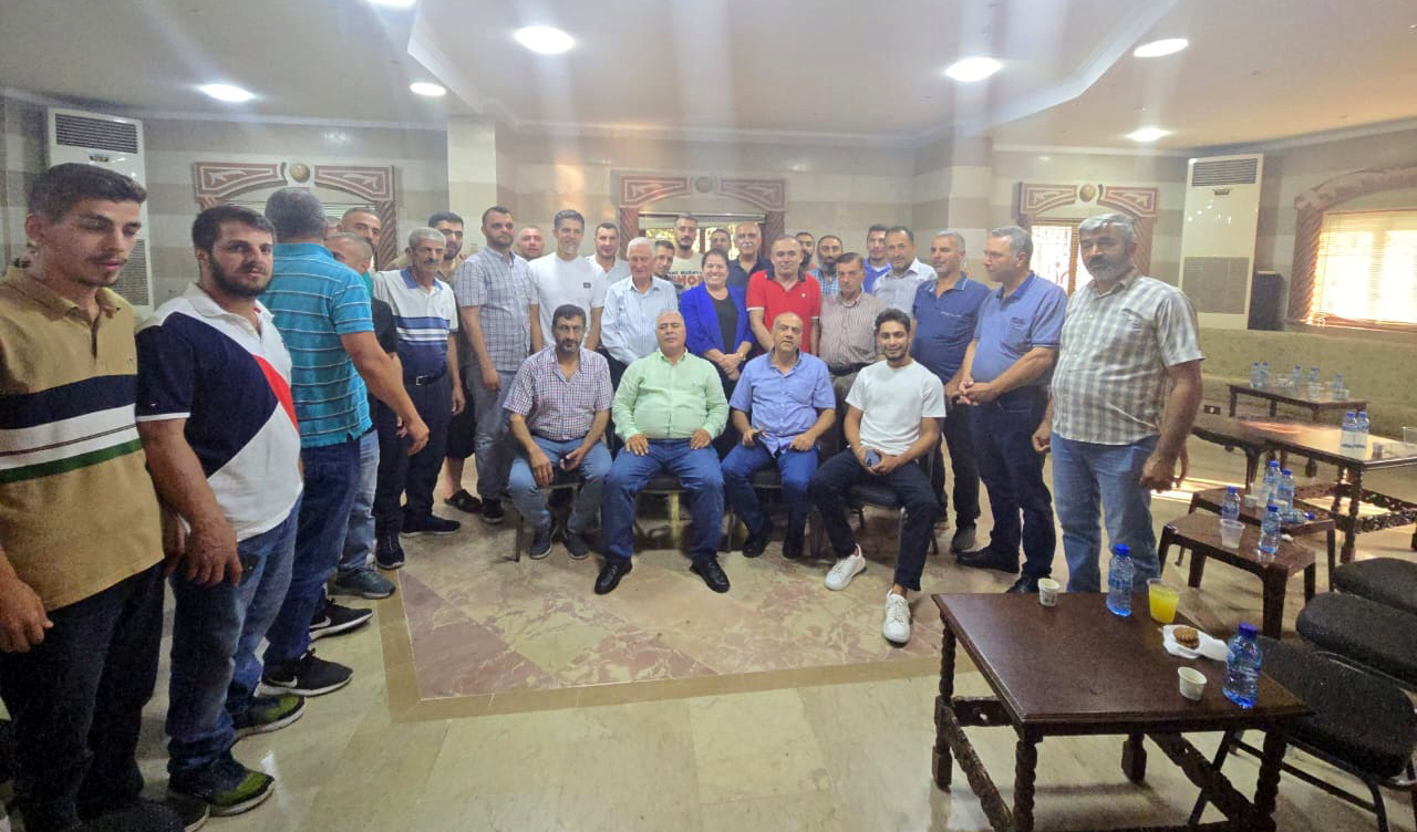 وزارة الزراعة تنظّم ندوة إرشادية في بيت الفقس حول تحديات تربية النحل في الضنية