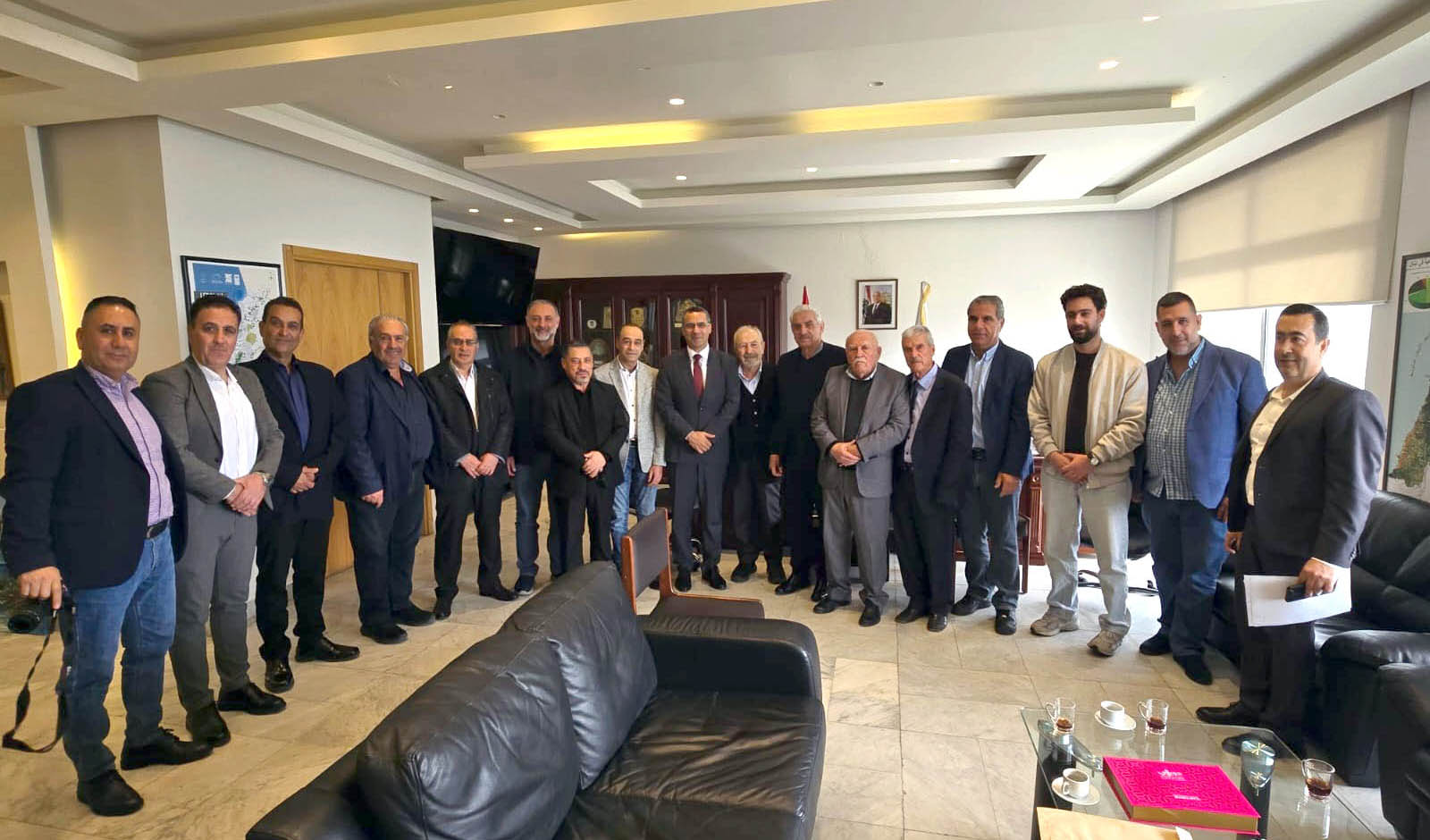 وزير الزراعة الدكتور نزار هاني يستقبل مركز إنماء راشيا والبقاع الغربي (آفاق) ويؤكد: النهوض الزراعي في البقاع أولوية وطنية واستراتيجية