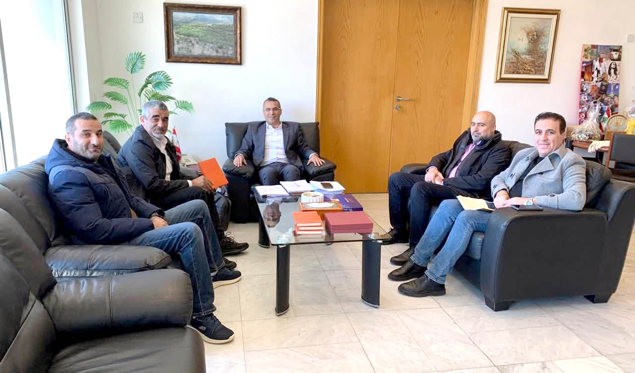 وزير الزراعة الدكتور نزار هاني يعزّز الشراكات الاستثمارية والزراعة التعاقدية ويطلق خطوات متقدمة في التحول الرقمي والتشجير