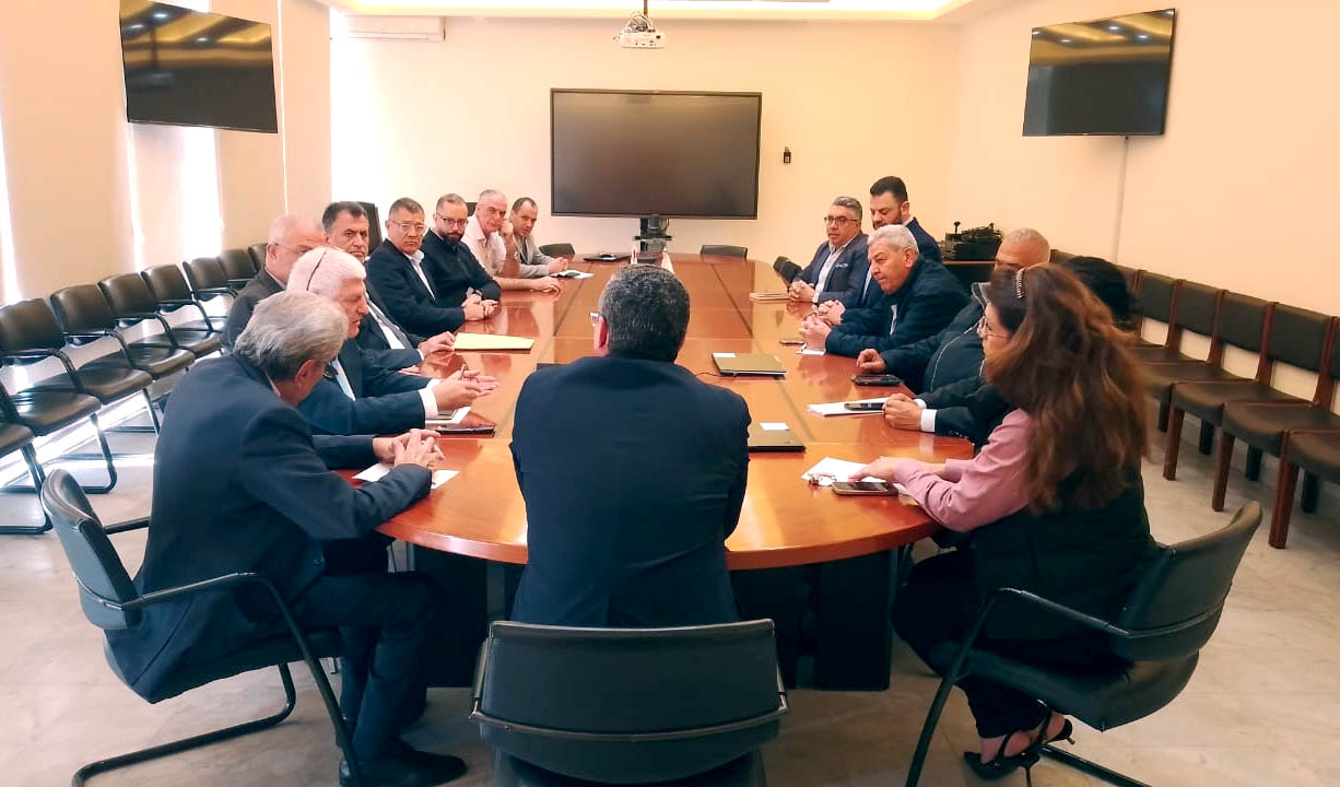 وزارة الزراعة تبحث مع شركة SOLITAIR للشحن الجوي ونقابة مصدّري ومستوردي الخضار والفاكهة تعزيز التعاون لنقل المنتجات الزراعية اللبنانية