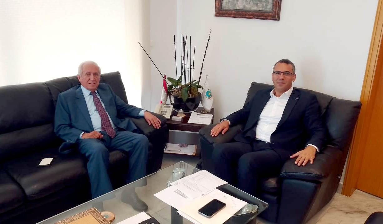 وزير الزراعة بحث مع رئيس تحرير مجلة 