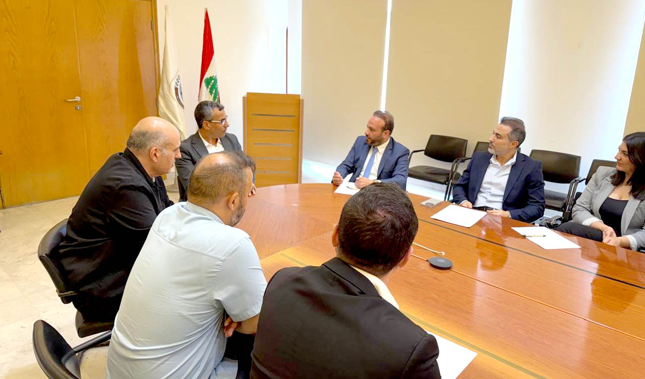 وزير الزراعة نزار هاني يستقبل نقيب الأطباء البيطريين: تعزيز الشراكة لحماية الثروة الحيوانية وسلامة الغذاء ومكافحة المخالفات